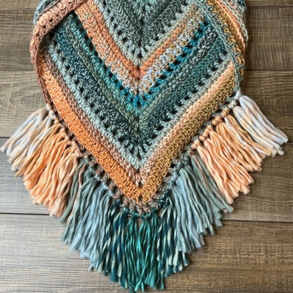 Handcrafted Crochet Cowl Neck Scarf With Fringe New Handmade by Seller Knit - Picture 14 of 16